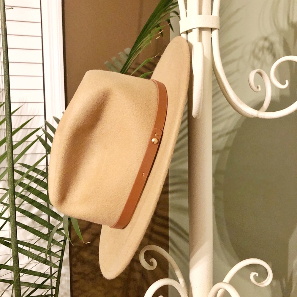 HAT-ANTHROPOLOGIE-NEW